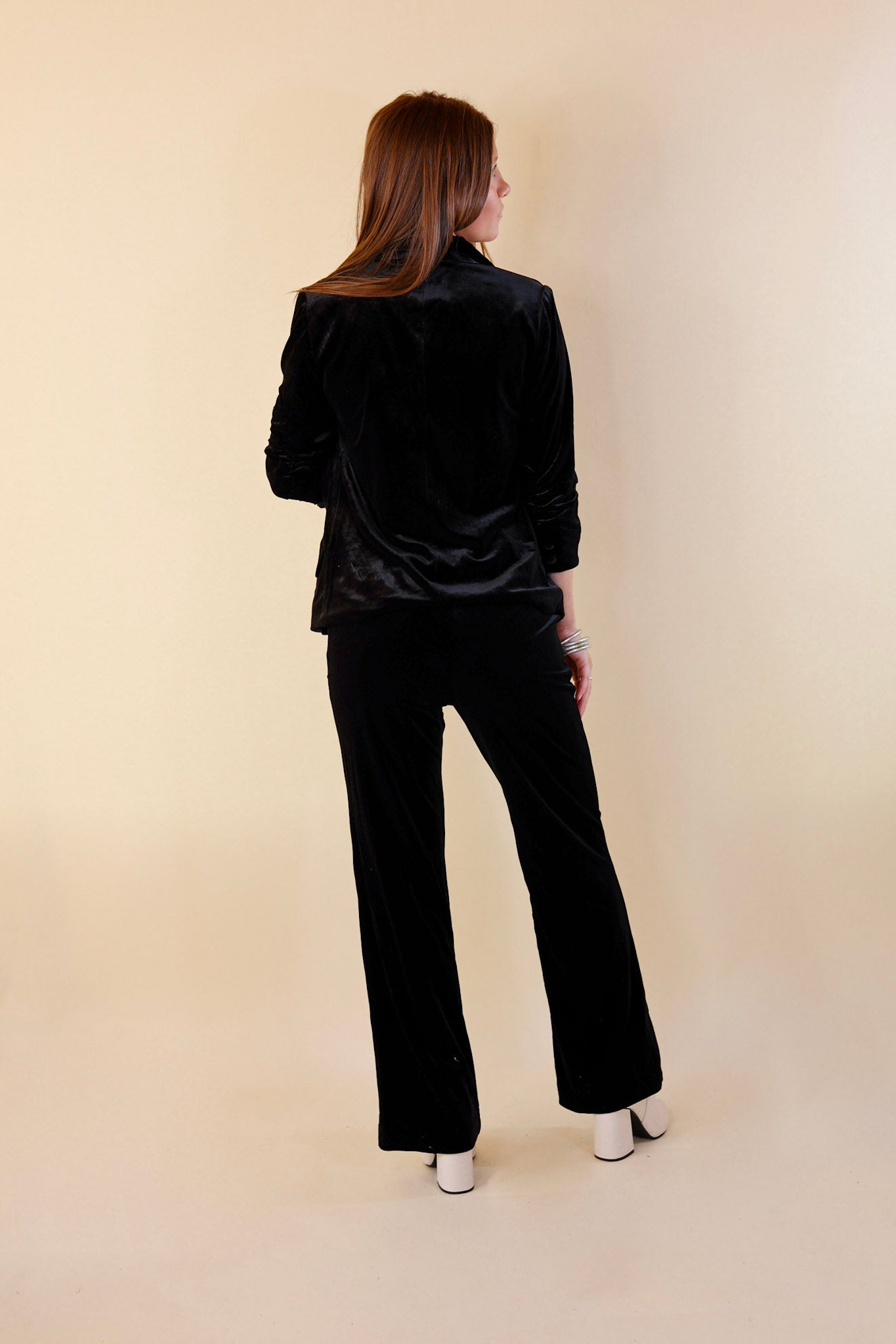 Chic Arrival 3/4 Sleeve Velvet Blazer in Black - Giddy Up Glamour Boutique