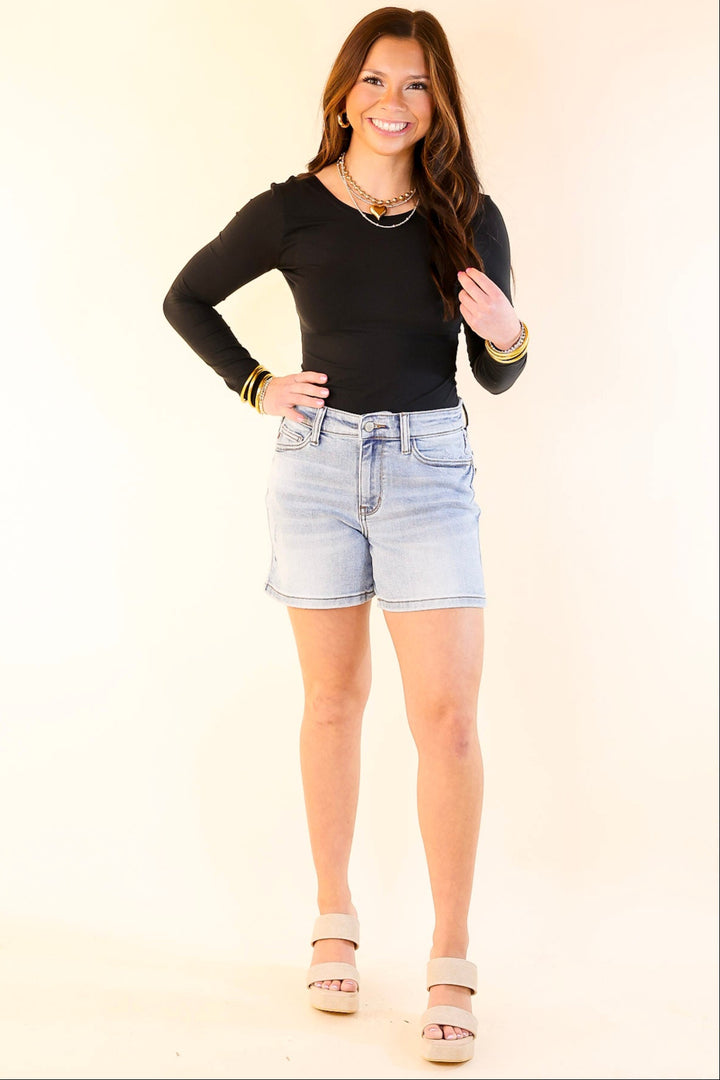 Judy Blue | Day to Night Dad Shorts in Vintage Light Wash