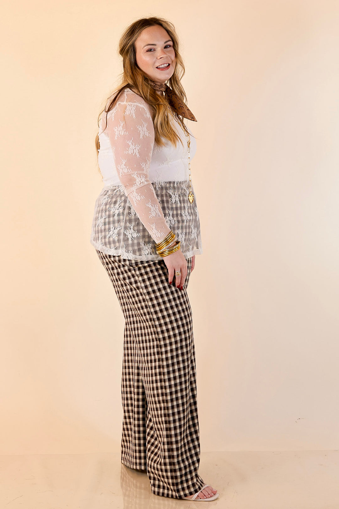 Pretty and Poised Floral Print Lace Top with Ruffle Peter Pan Collar in Ivory