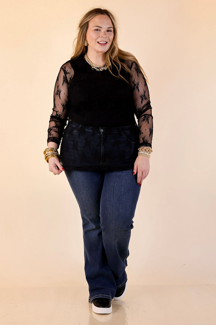 Pretty and Poised Floral Print Lace Top with Ruffle Peter Pan Collar in Black