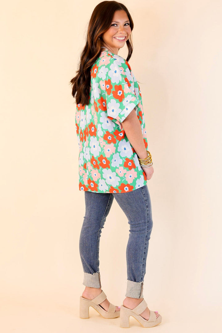 Sunny Refresh Floral V Neck Top in Green Mix