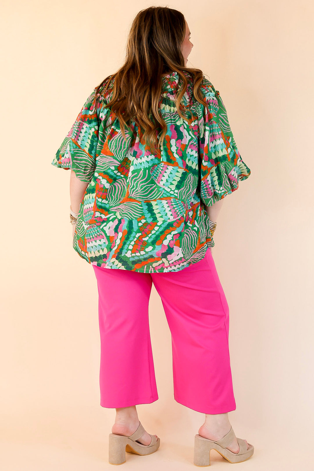 Effortless Style V Neck Tropical Print Top in Green