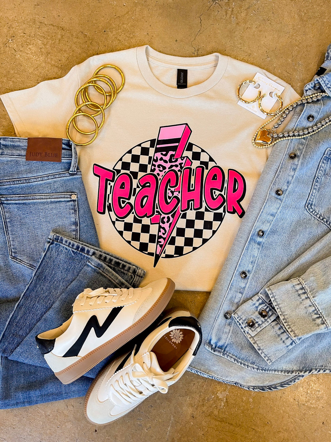 Grade with Style Teacher Short Sleeve Graphic Tee in Beige