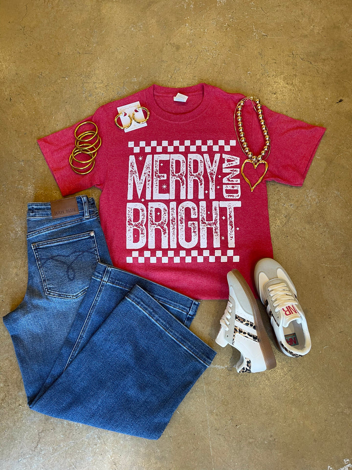 Merry and Bright Short Sleeve Graphic Tee in Heather Red