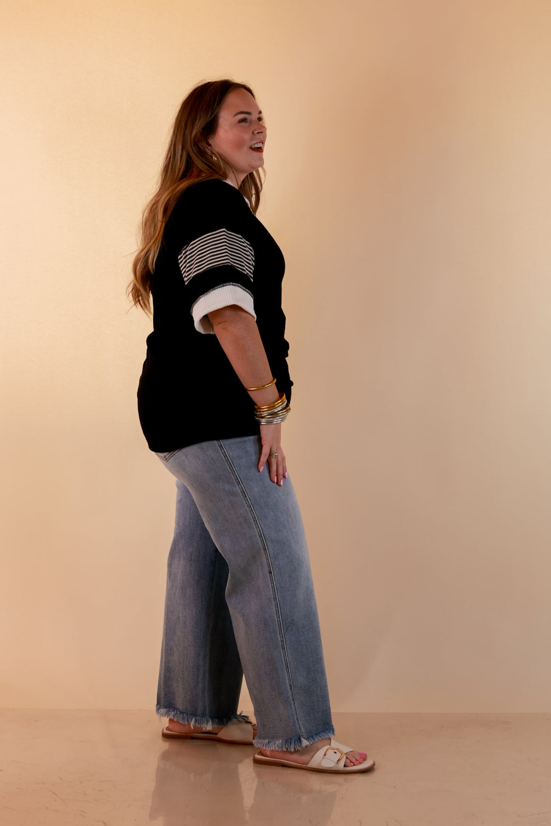 Chic by Design Ribbed Collared Top with Contrast Stripe Short Sleeves in Black