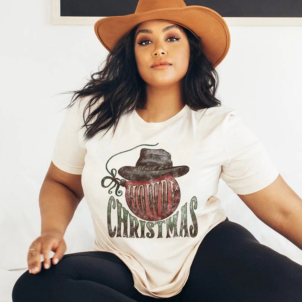 Online Exclusive |  Howdy Christmas Graphic Tee in Cream - Giddy Up Glamour Boutique