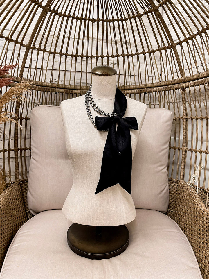 Wyoming Traders | Jacquard Print Silk Twilly Scarf in Black