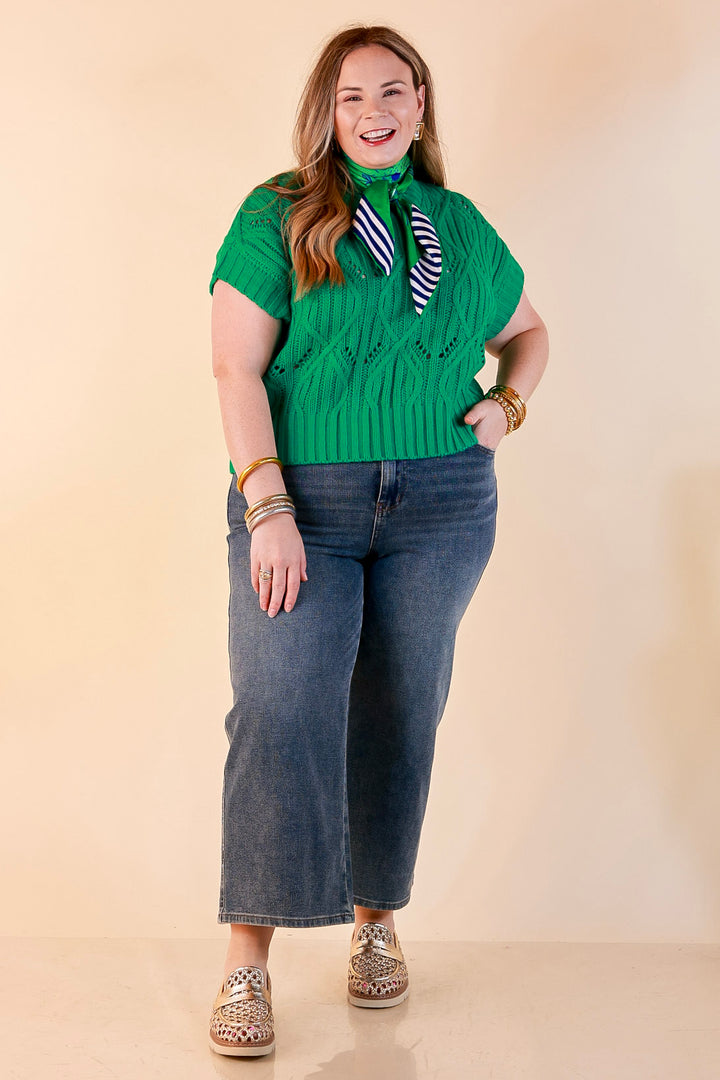 Knit to Last Cable Knit Short Sleeve Sweater Top in Kelly Green