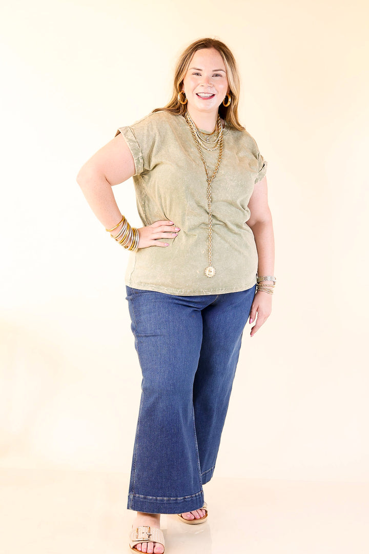 Chic Made Easy Short Sleeve Shirt in Olive Green