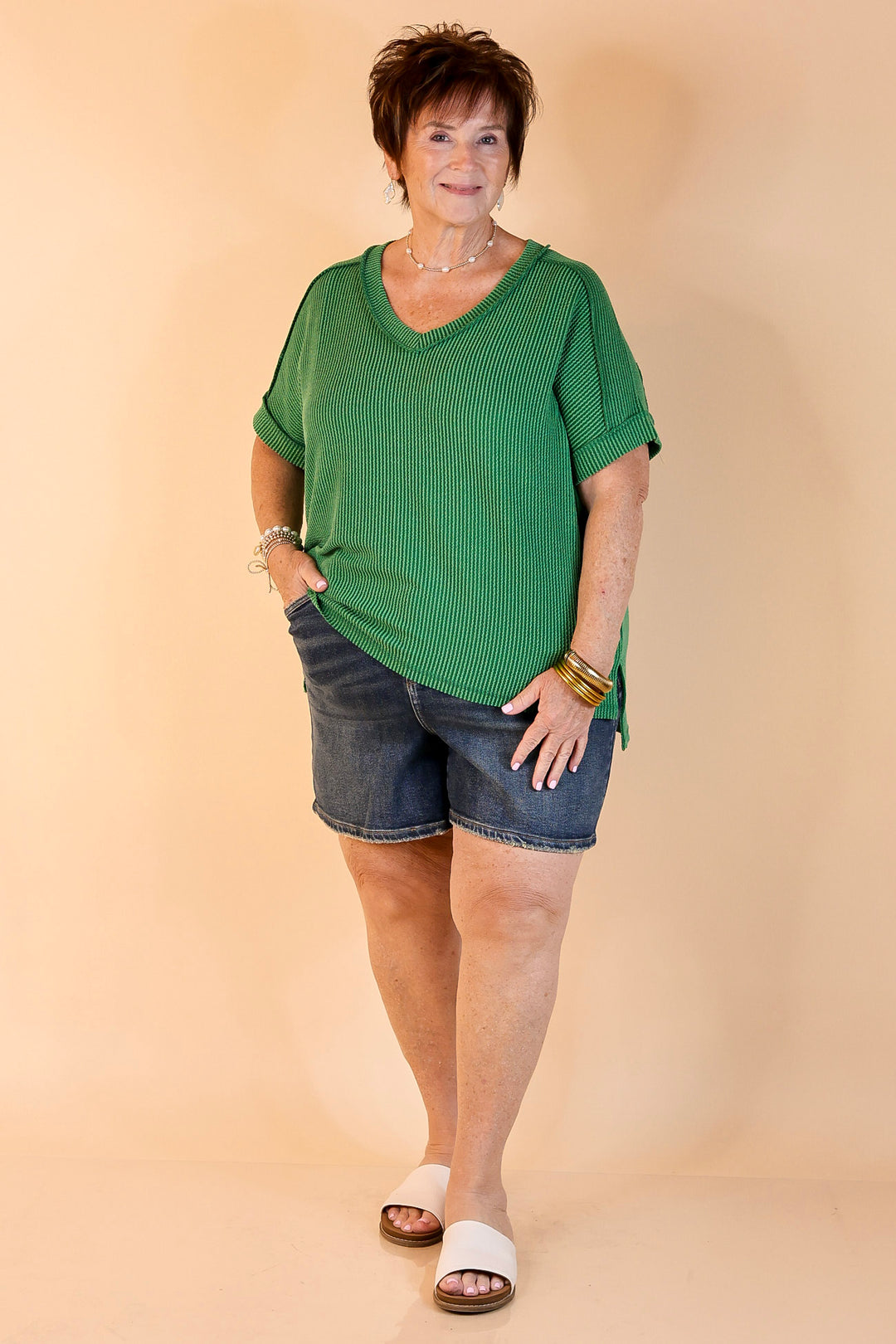 Daily Perfection Short Sleeve V Neck Top in Dark Green