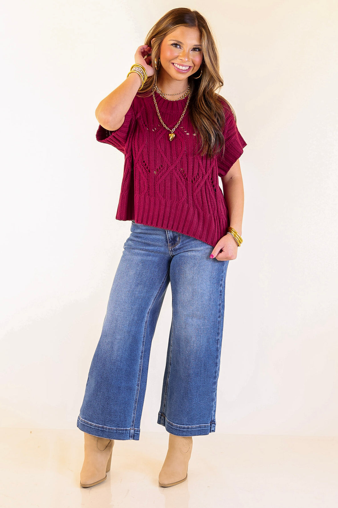 Knit to Last Cable Knit Short Sleeve Sweater Top in Maroon