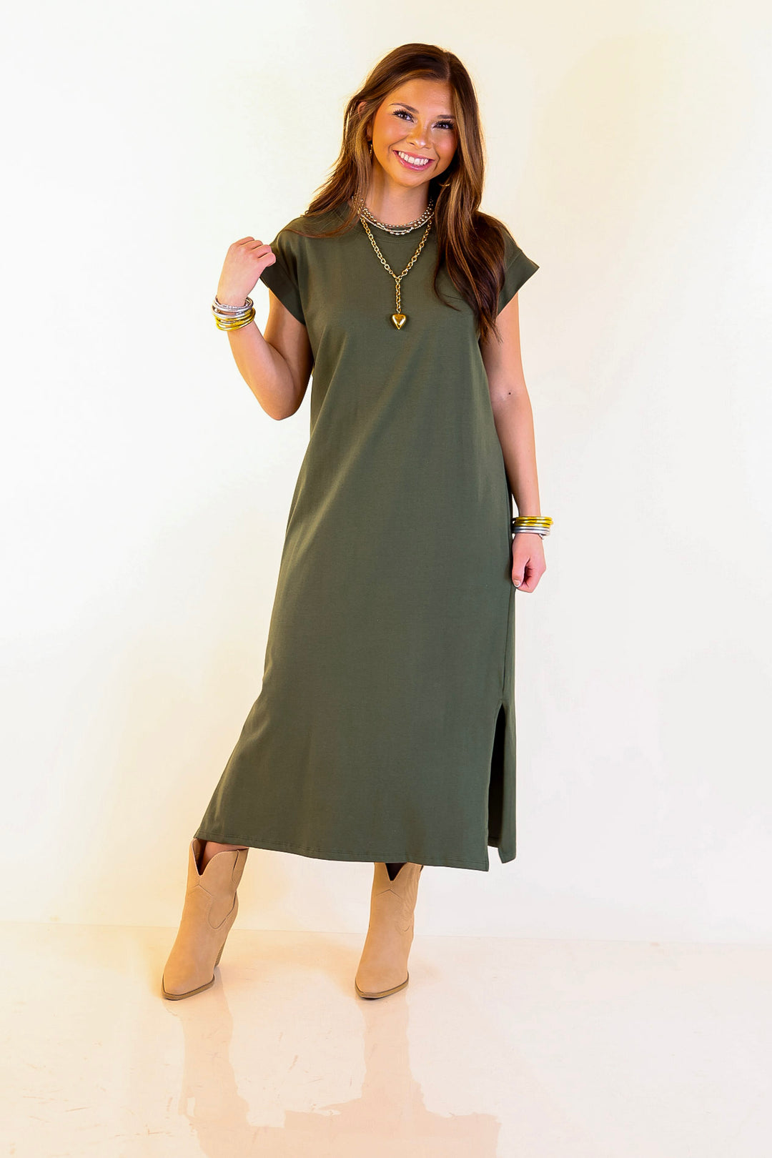 Effortlessly Lovely Short Sleeve Midi Tee Shirt Dress in Olive Green
