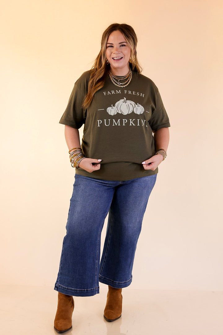 Farm Fresh Pumpkins Short Sleeve Graphic Tee in Dark Olive Green