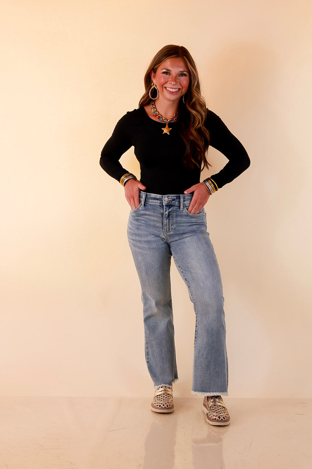 Judy Blue | Worth Repeating Cropped Kick Flare Jean in Light Wash