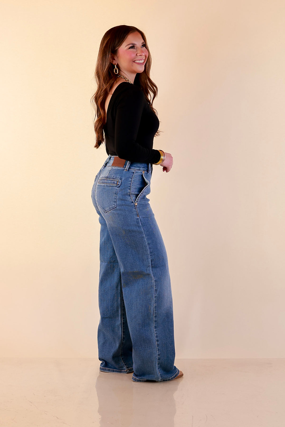 Judy Blue | Go With Everything Double Button Fly Wide Leg Column Trouser Jean in Medium Wash