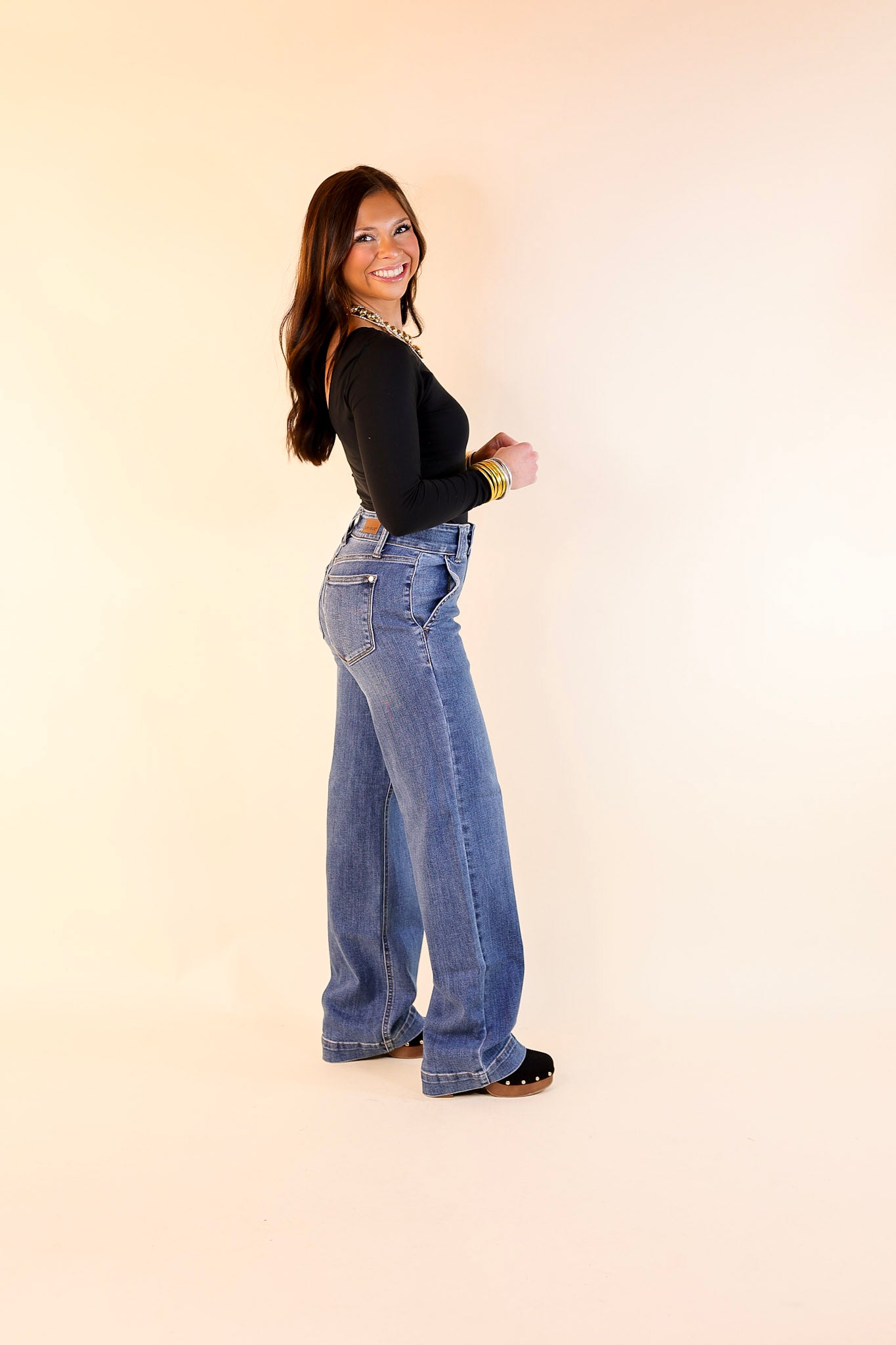 Judy Blue | Watch Her Go Double Button Wide Leg Jeans in Medium Wash