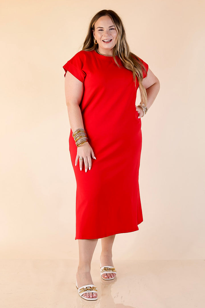 Effortlessly Lovely Short Sleeve Midi Tee Shirt Dress in Red