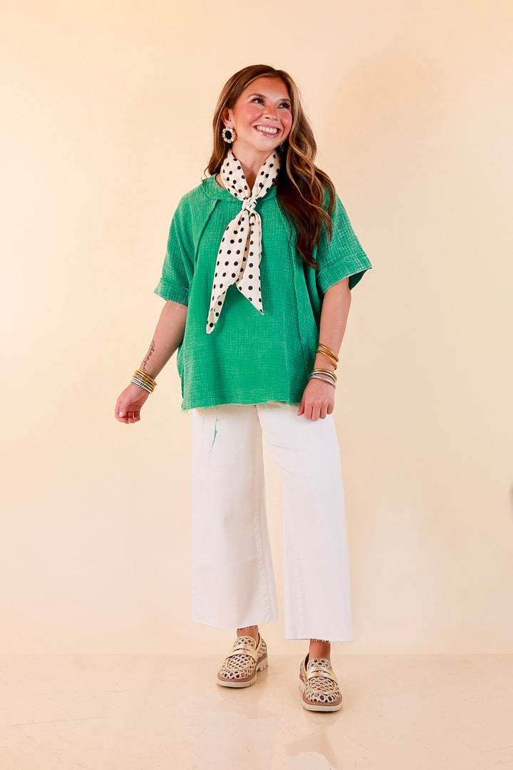 Everyday Ease Short Sleeve Linen Top with Raw Hem Edges in Kelly Green