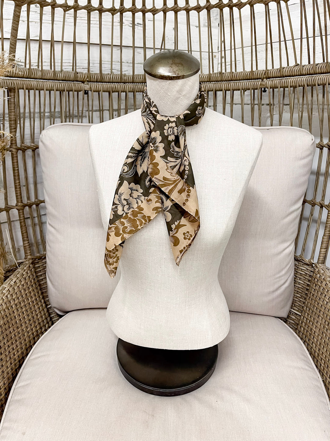 XOXO Art & Co | Saddle Flowers Shorty Wild Rag