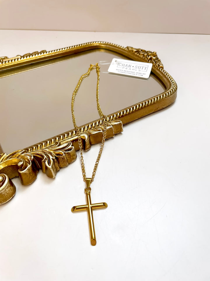 CHANSUTT PEARLS | Cross Pendant Necklace in Gold