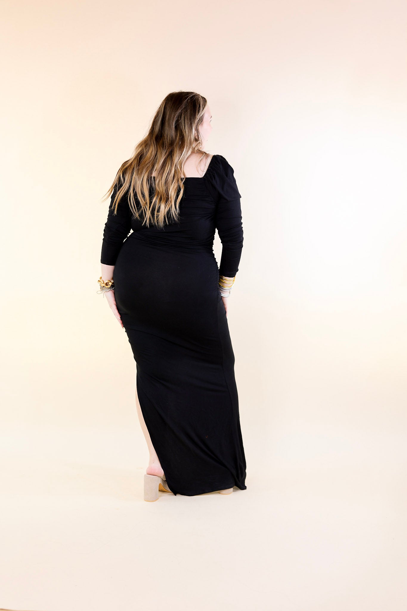 Classy Girl Long Sleeve Sweetheart Neckline Maxi Dress in Black