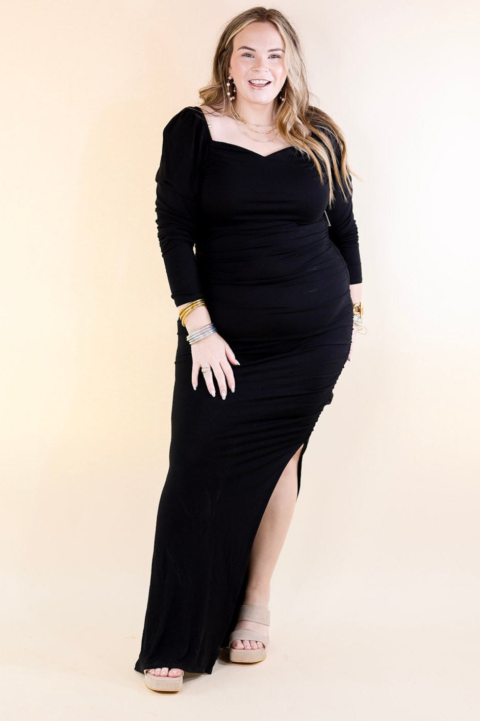 Classy Girl Long Sleeve Sweetheart Neckline Maxi Dress in Black