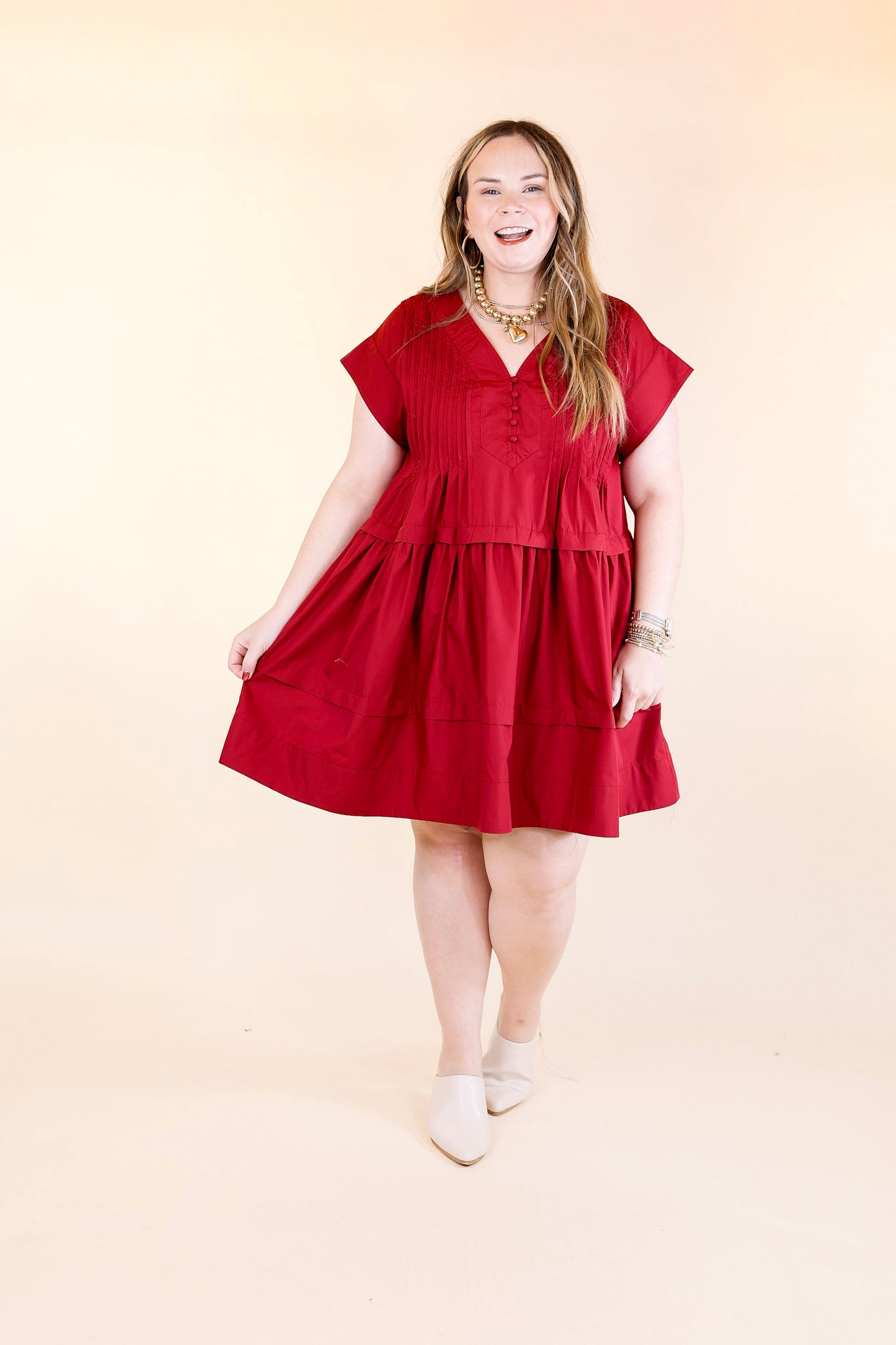 Dainty Details Short Sleeve Dress with Pleated Detailing in Maroon