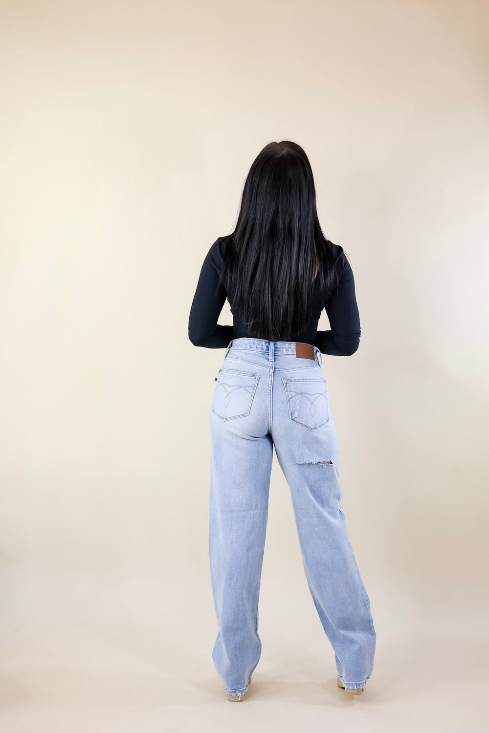 Judy Blue | Retro Edge 90's Ripped Knee and Back Straight Leg Jeans in Light Wash - Giddy Up Glamour Boutique