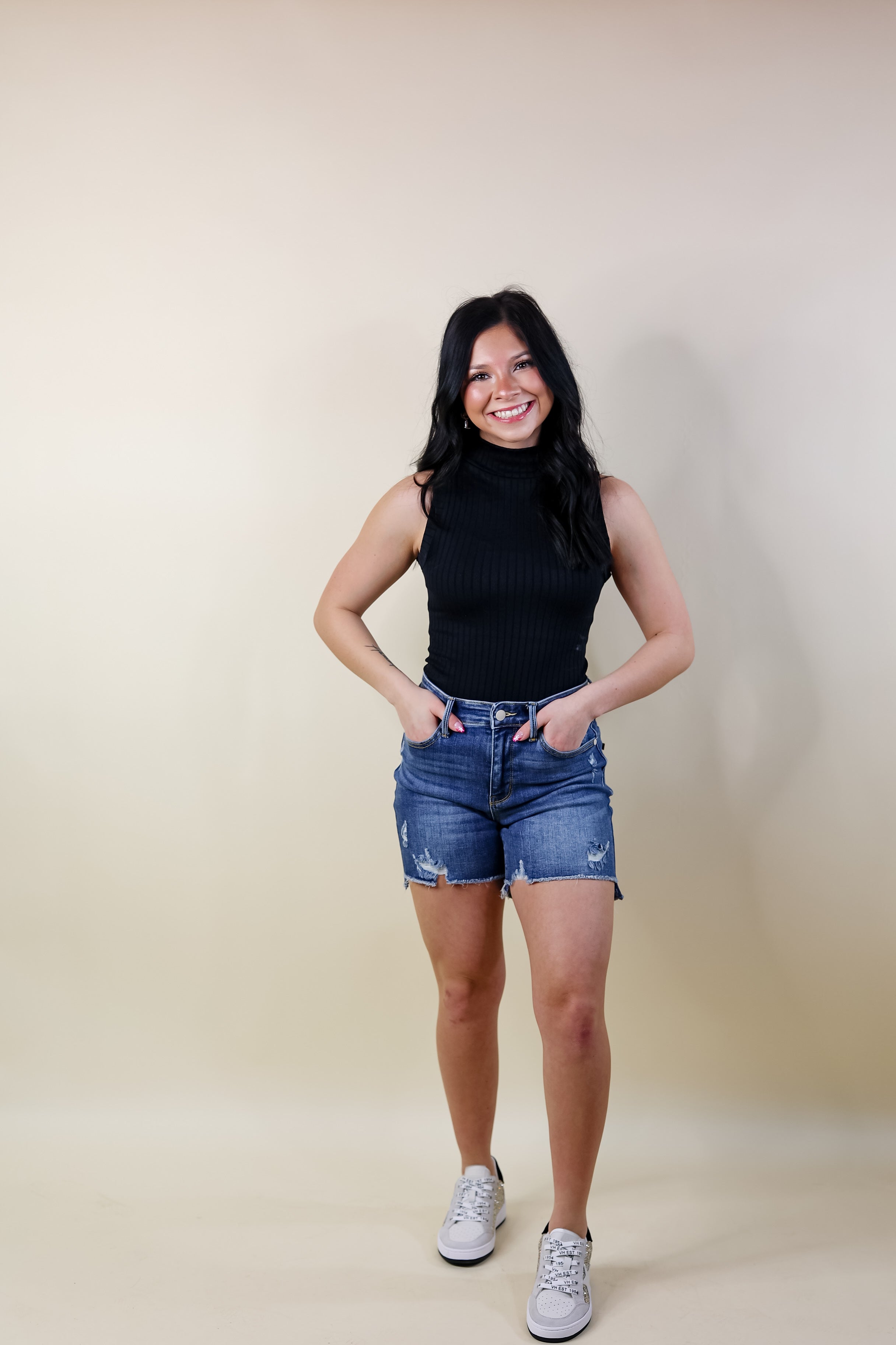 Judy Blue | Summer Daze Mid Thigh High-Low Shorts in Medium Wash - Giddy Up Glamour Boutique