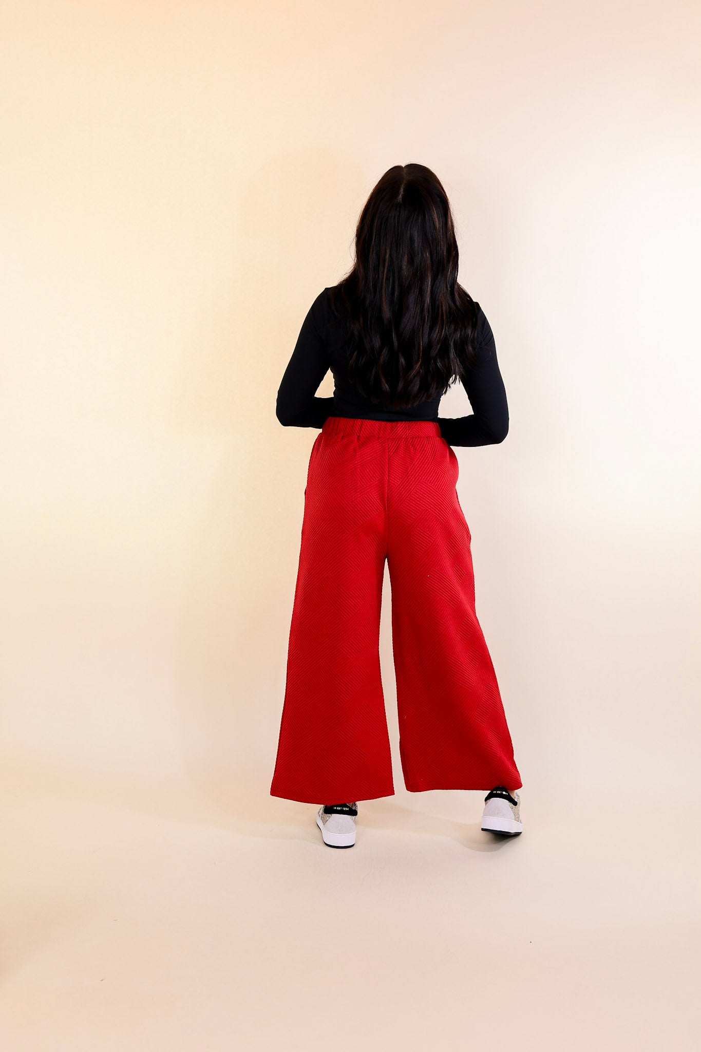 Glamour on the Go Textured Wide Leg Pant in Scarlet Red