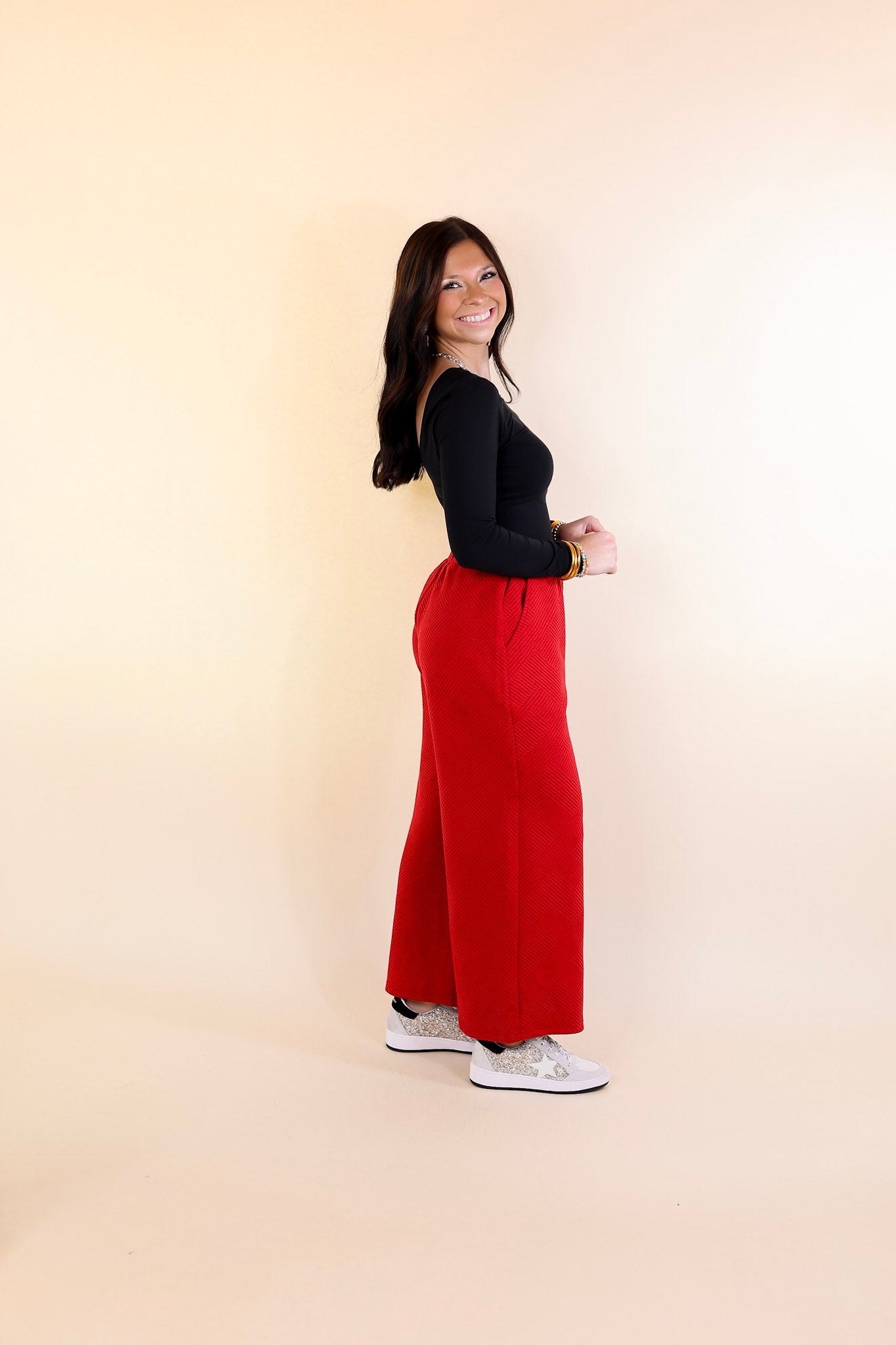 Glamour on the Go Textured Wide Leg Pant in Scarlet Red