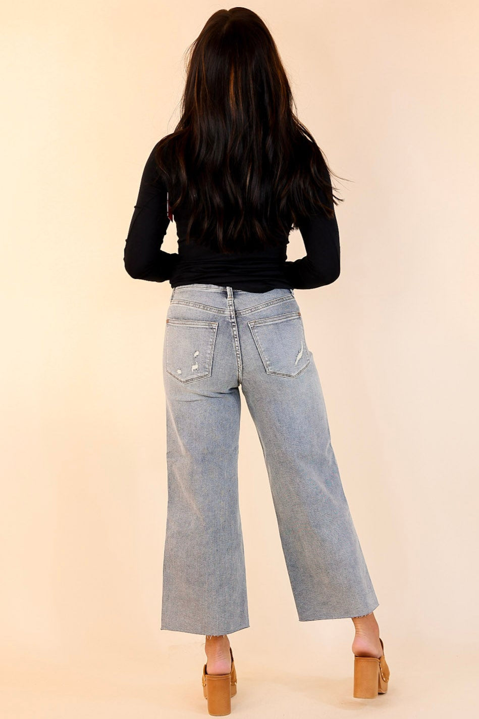 Judy Blue | Casual Confidence Tummy Control Cropped Wide Leg Jean with Raw Hem in Light Wash