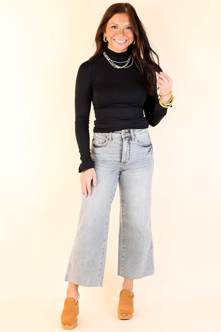 Judy Blue | Casual Confidence Tummy Control Cropped Wide Leg Jean with Raw Hem in Light Wash
