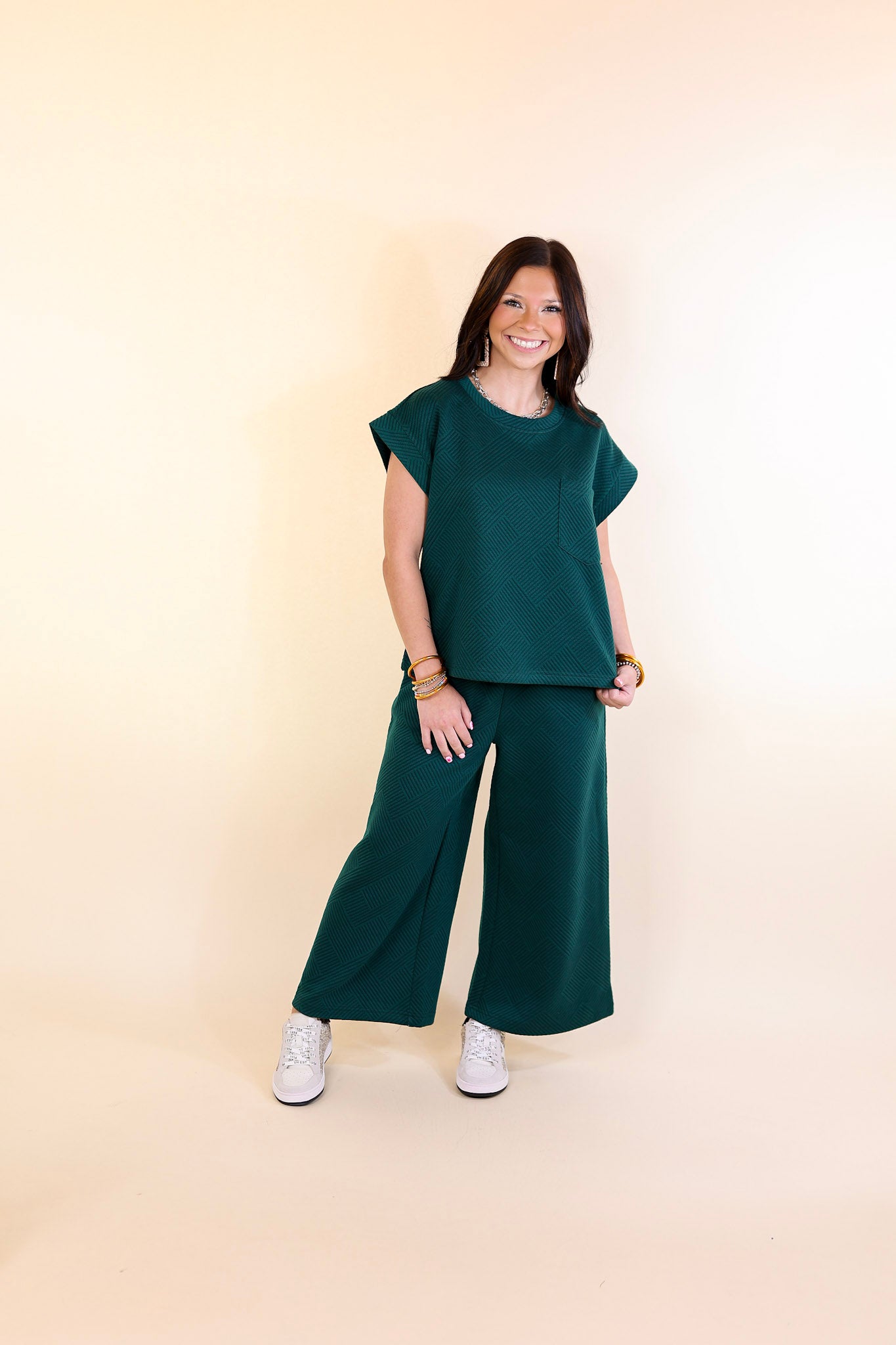 Glamour on the Go Textured Wide Leg Pant in Forest Green