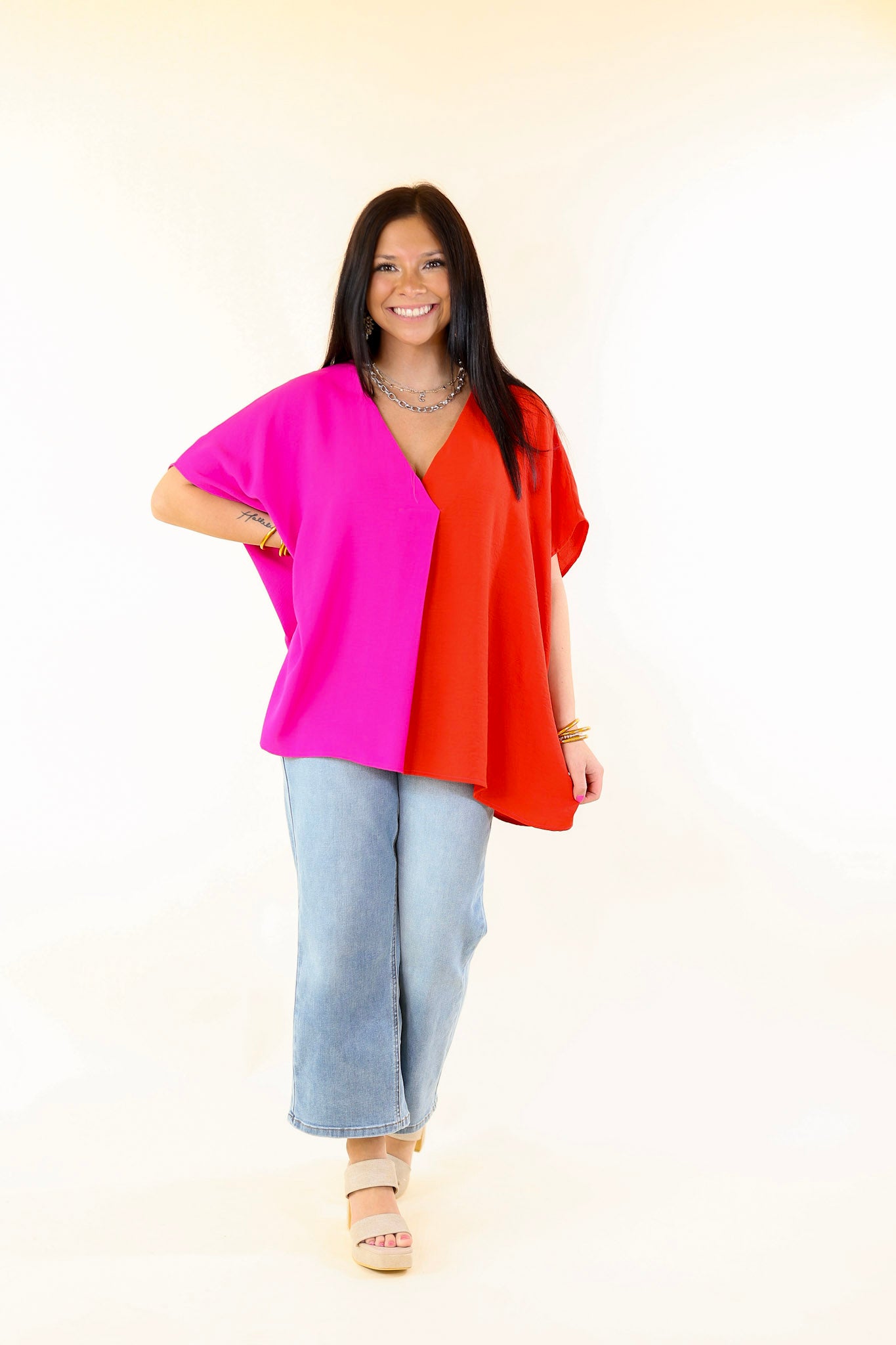 Weekend Out V Neck Placket Color Block Short Sleeve Top in Red and Pink