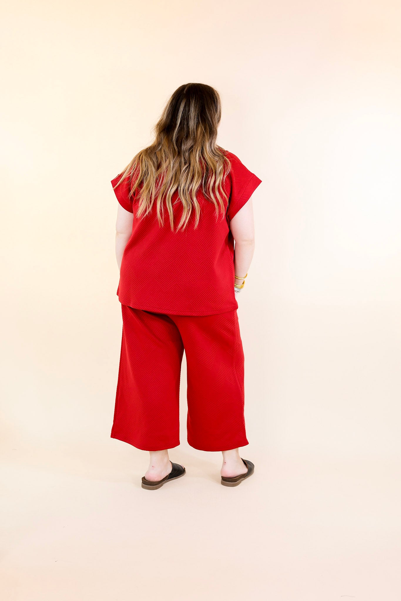 Glamour on the Go Textured Wide Leg Pant in Scarlet Red