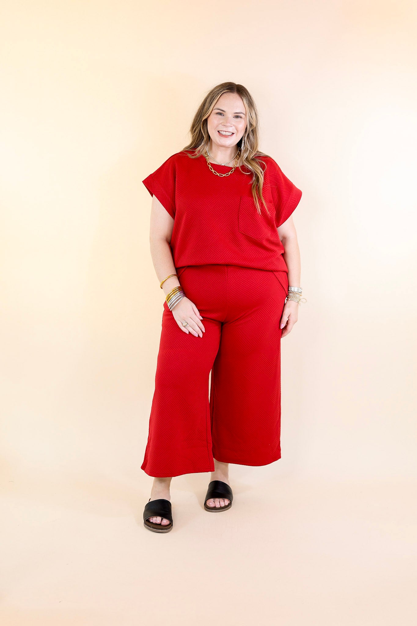 Glamour on the Go Textured Wide Leg Pant in Scarlet Red