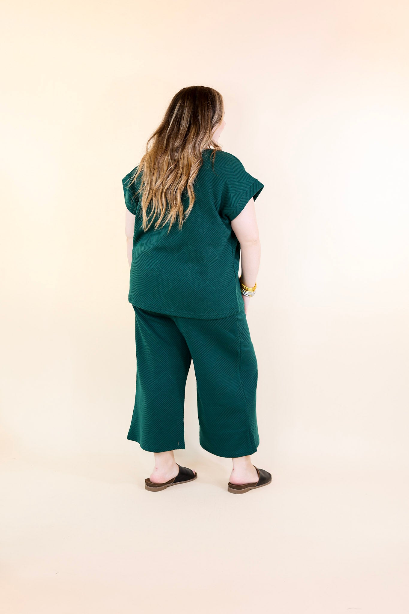 Glamour on the Go Textured Wide Leg Pant in Forest Green