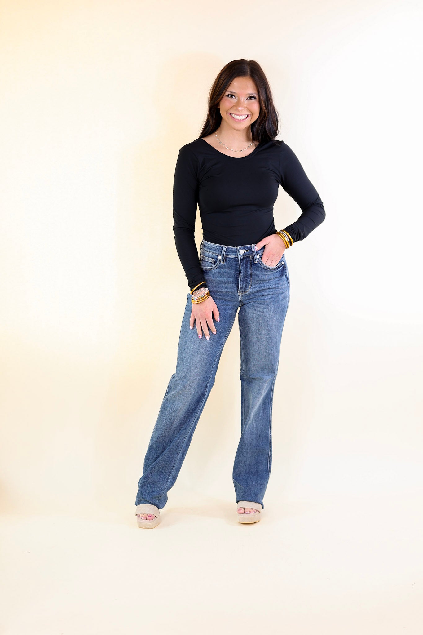 Judy Blue | Classic Confidence Tummy Control Vintage Straight Leg Jean in Medium Wash