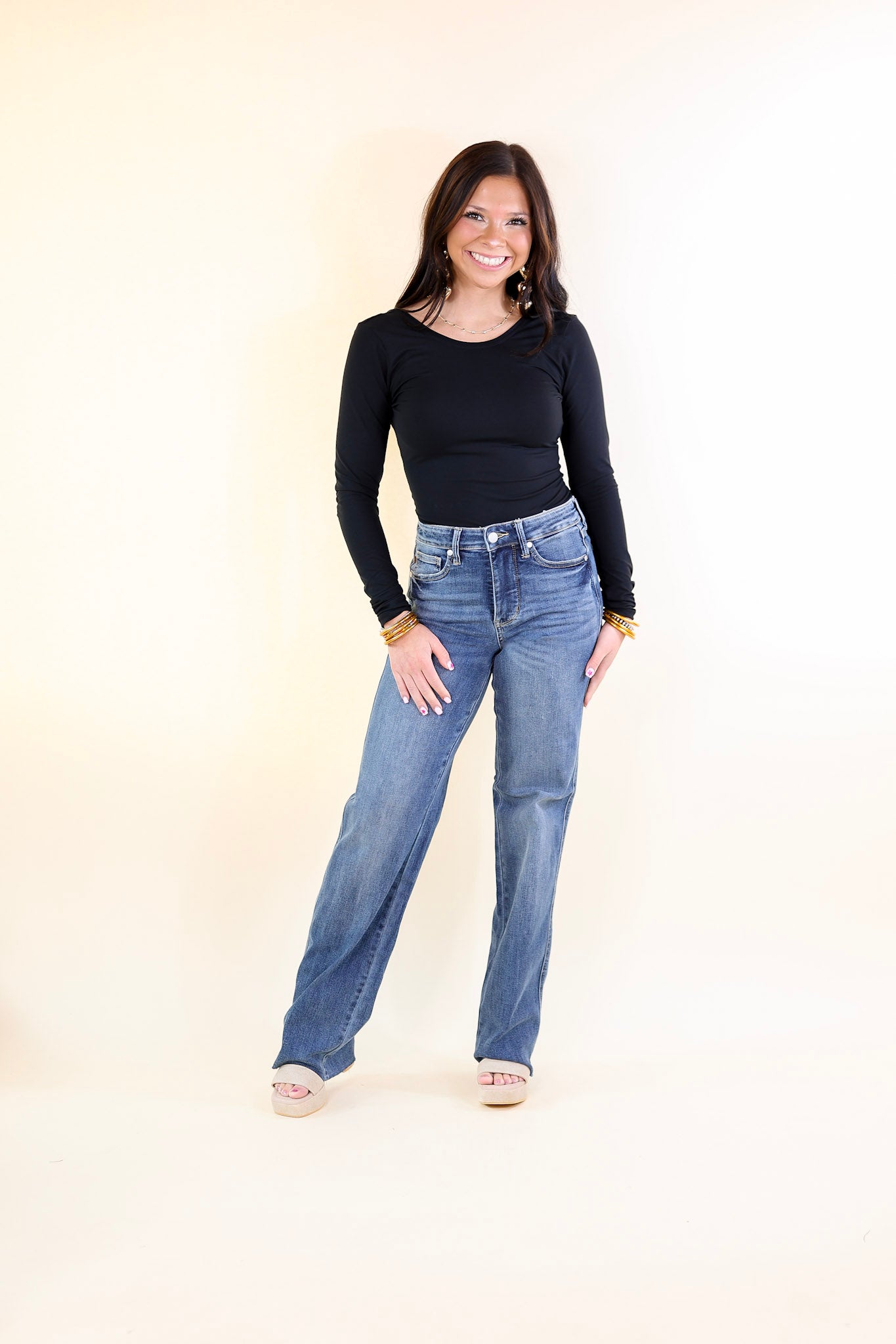 Judy Blue | Classic Confidence Tummy Control Vintage Straight Leg Jean in Medium Wash