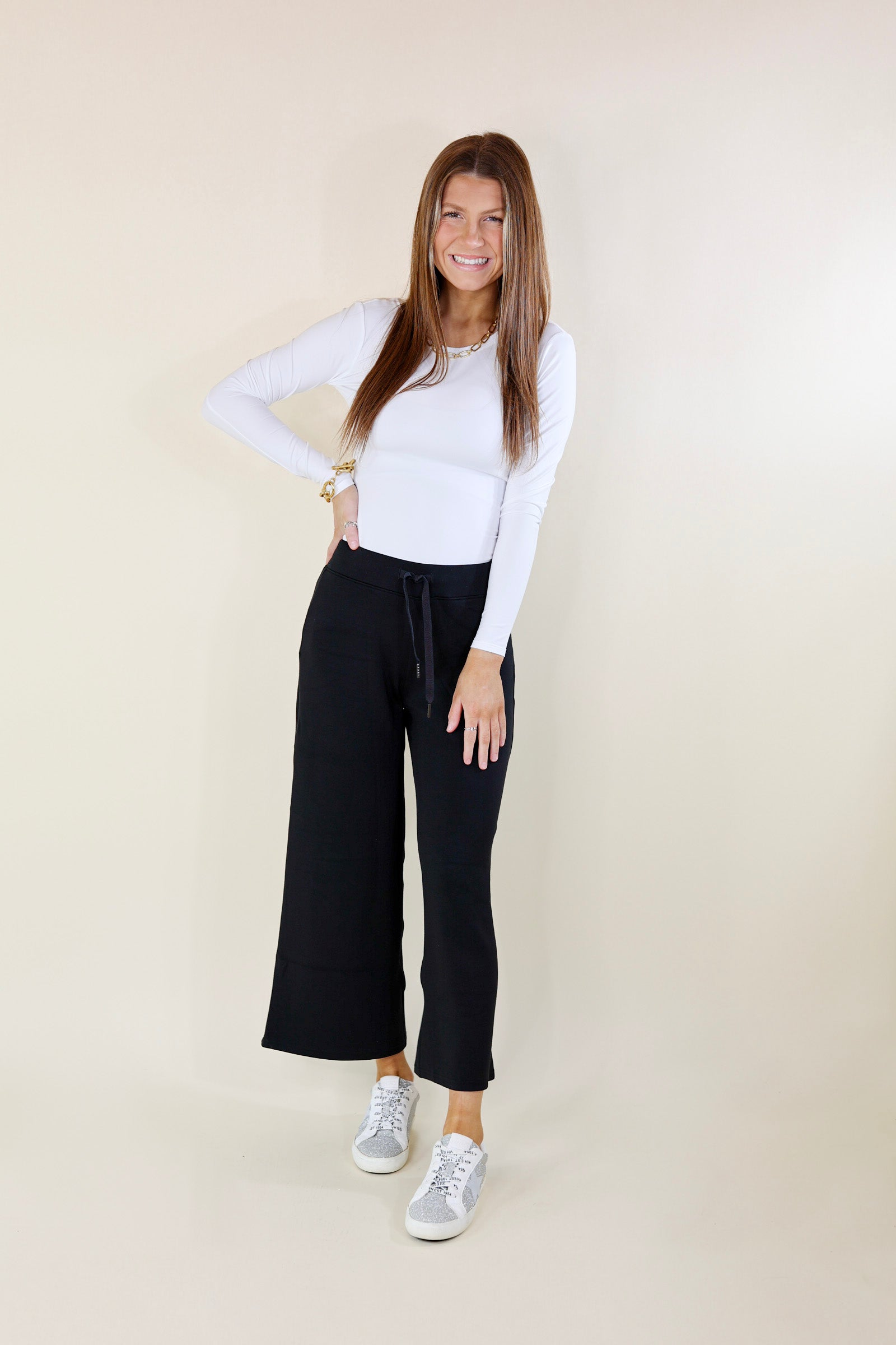 SPANX | AirEssentials Cropped Wide Leg Sweatpants in Black