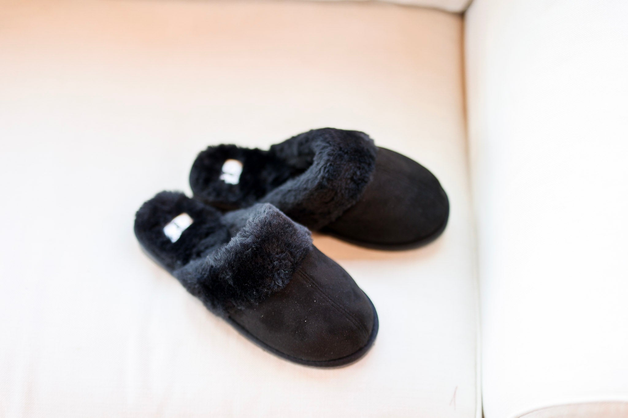 Corky's | Snooze Slide On Slippers with Furry Lining in Black