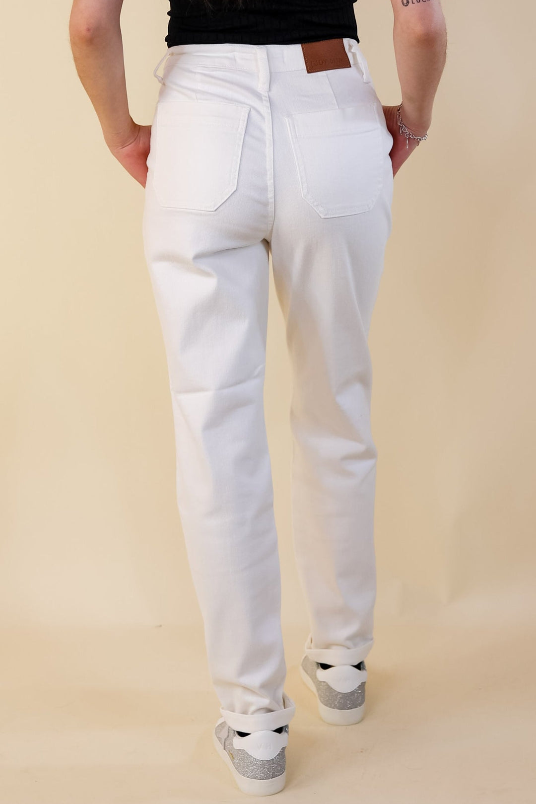 Judy Blue | Keep It A Secret Relaxed Pull on Jean Joggers with Cuffed Hem in White Wash - Giddy Up Glamour Boutique