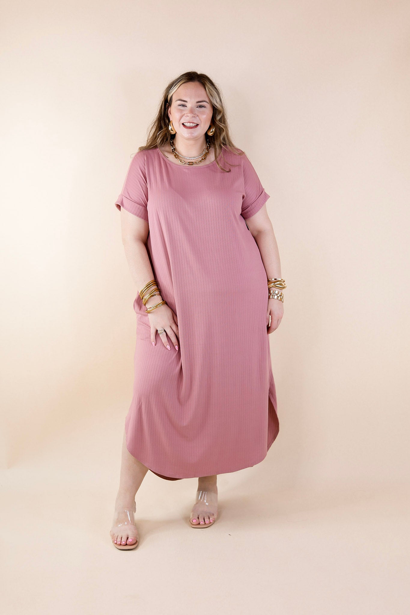 Chill Looks Short Sleeve Ribbed Midi Dress in Mauve - Giddy Up Glamour Boutique
