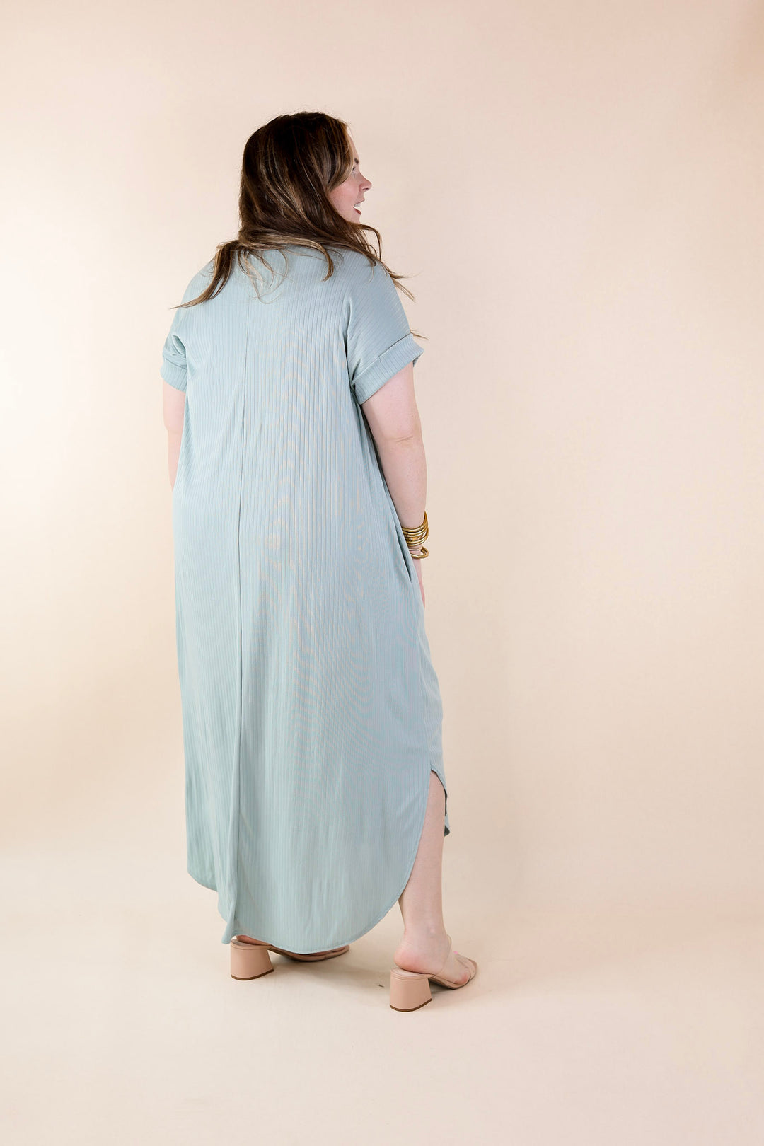 Chill Looks Short Sleeve Ribbed Midi Dress in Sage Green - Giddy Up Glamour Boutique