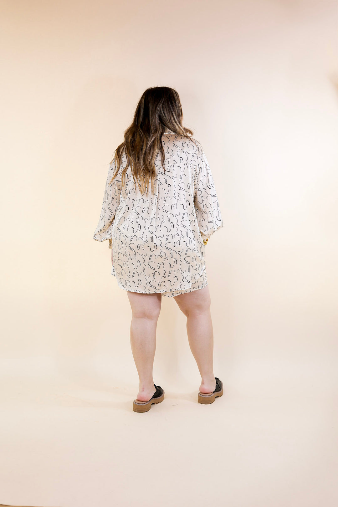 Endlessly Obsessed Satin Swirl Print Shorts in Ivory