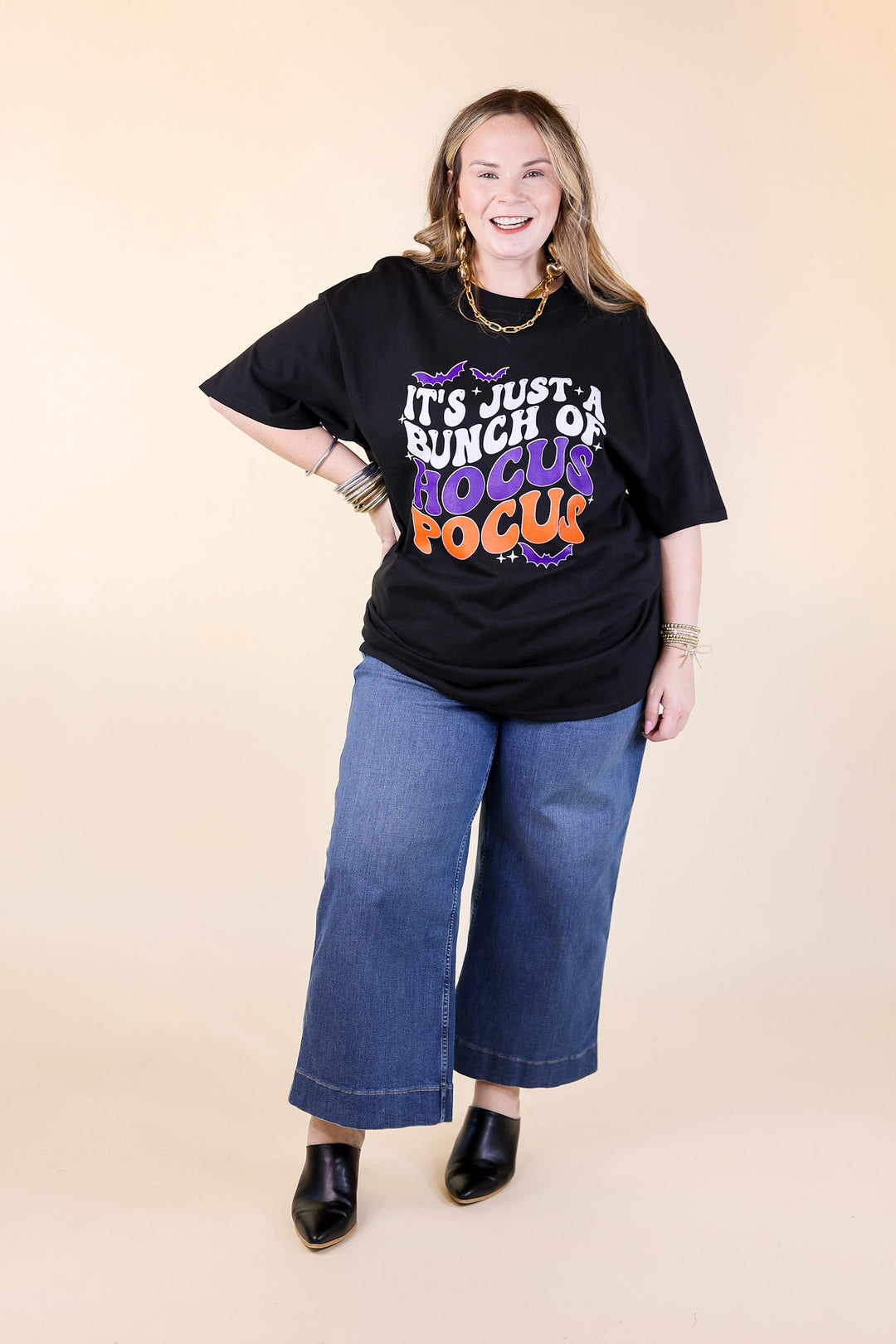 It's Just a Bunch of Hocus Pocus Short Sleeve Graphic Tee in Black