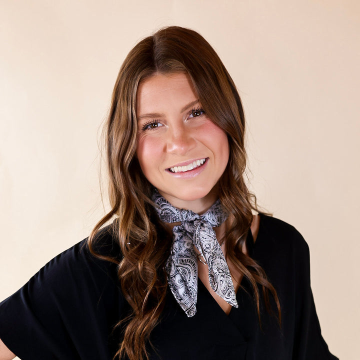 Mini Calico Acanthus Silk Wild Rag in Black and White