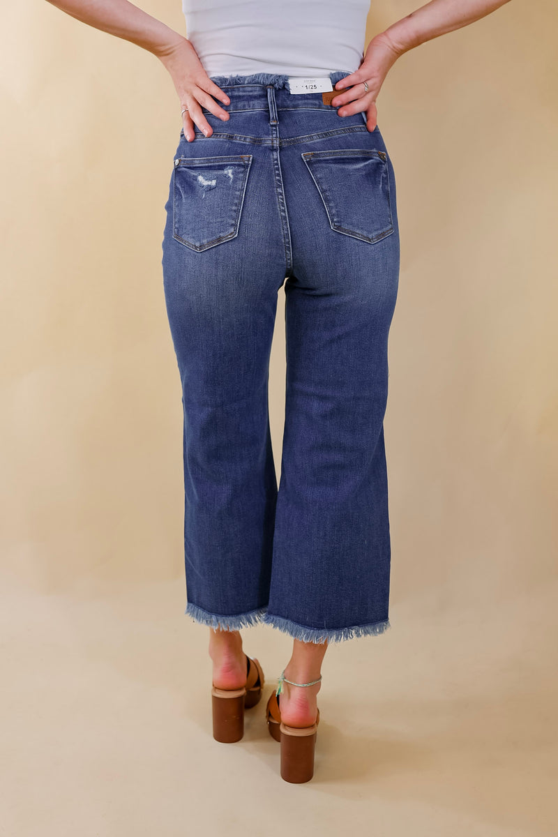 Judy Blue | Find A Way Cropped Straight Leg Jeans with Frayed Waistband in Medium Wash