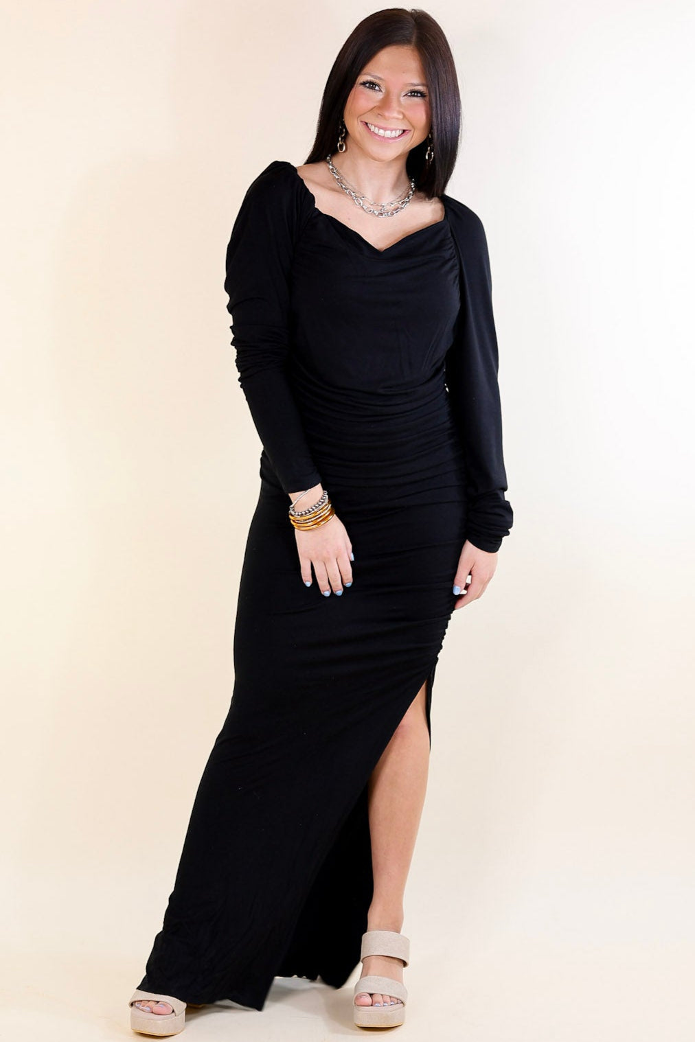 Classy Girl Long Sleeve Sweetheart Neckline Maxi Dress in Black